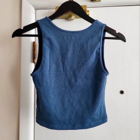Abercrombie & Fitch Ribbed Vneck Cropped Tank - Picture 2 of 2